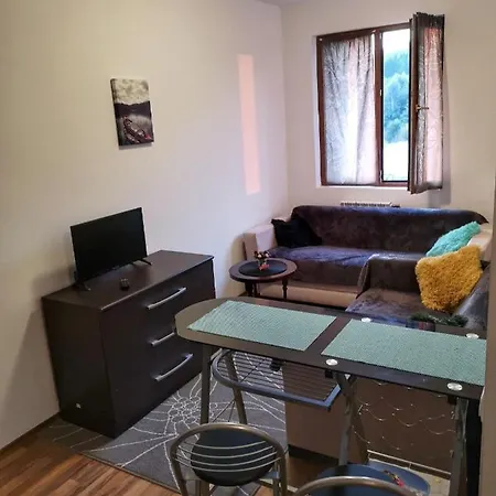 Double Near Lift - Apartment *